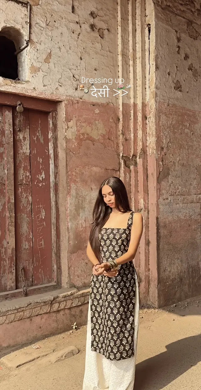 Hanira - Women's Printed Straight Sleeveless Kurta