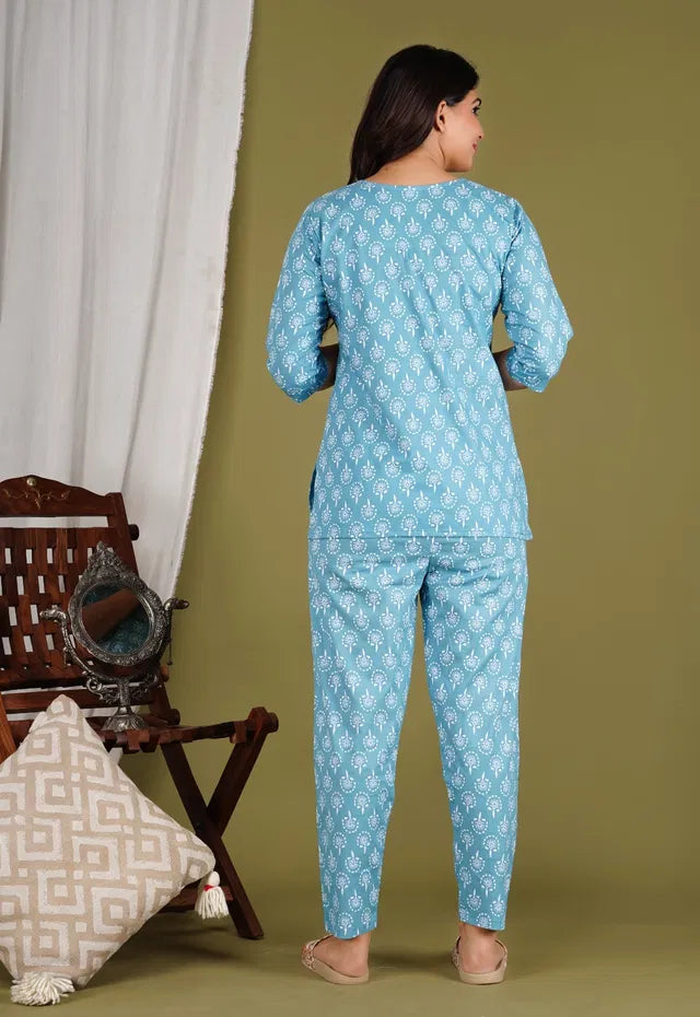 Hanira - Trendy Stylish Floral Print co-ord set for girls and women